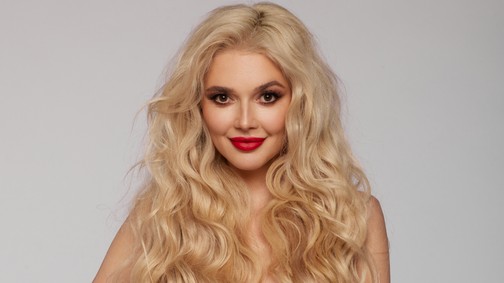 Felkészültél, hogy elköszönj Herceg Erika ikonikus szőke hajától? Pedig barátkozz meg a gondolattal