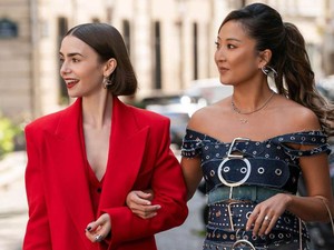 Az Emily Párizsban legújabb évada pikánsabb, mint gondolnád, csak úgy hemzseg a káprázatosan szép fehérneműktől