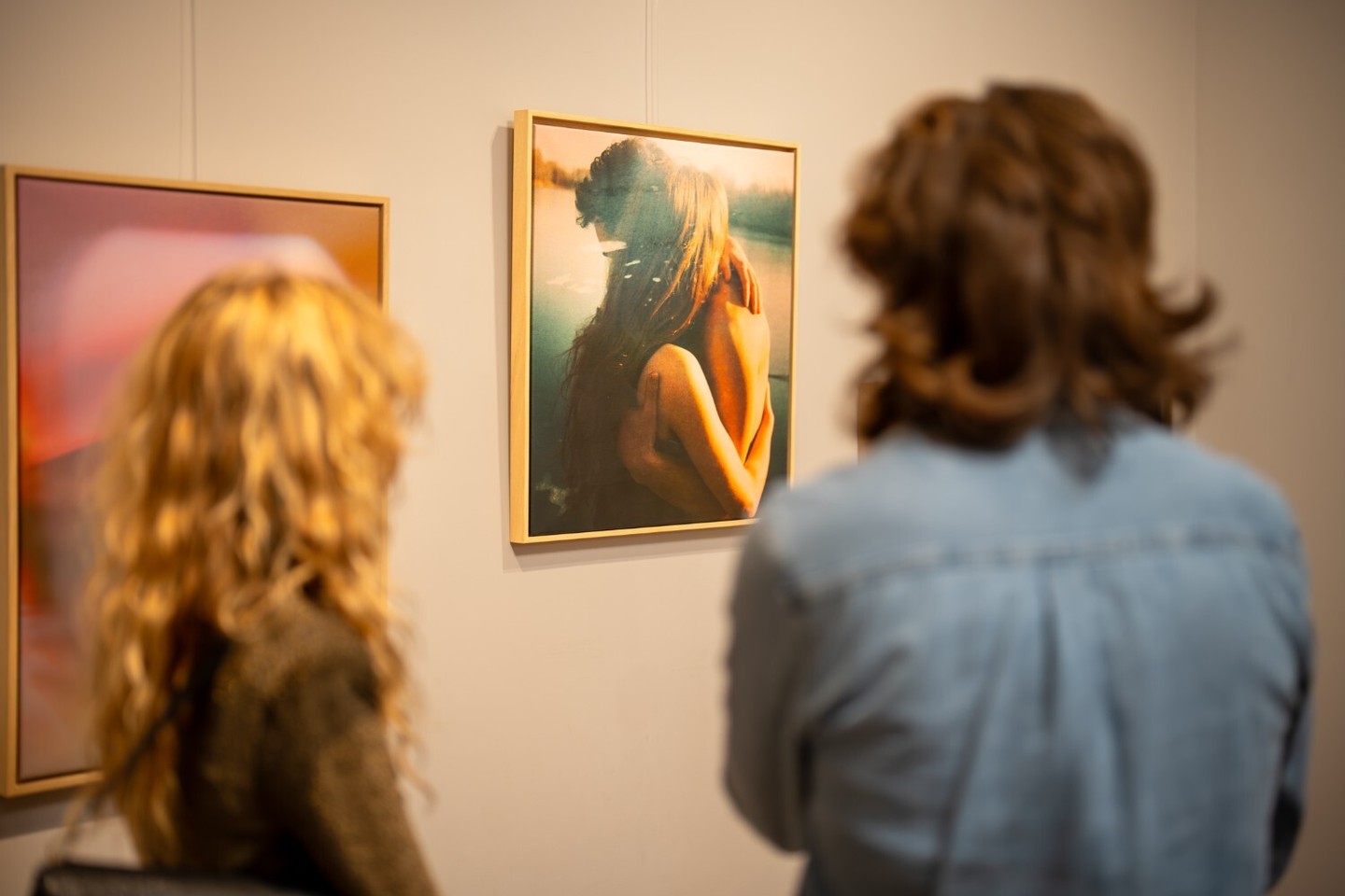 Divat.Ikon.Fotó. kiállítás a Képező galériában