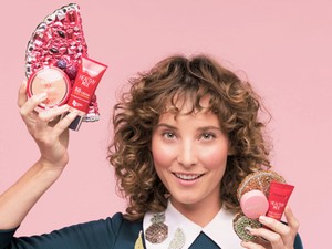 Minden gyönyörű smink a tökéletes alapozásnál kezdődik, ezeket szerezd be hozzá