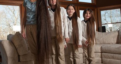 Ebben a családban senki nem vágat hajat! Így néznek ki!