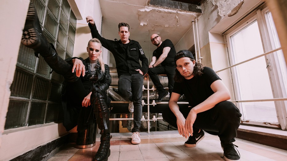 Klippremier! Pásztor Anna: A "Lábon kihordott szerelmek" az élet igenlése, a játék igenlése, a szerelmek létjogosultsága