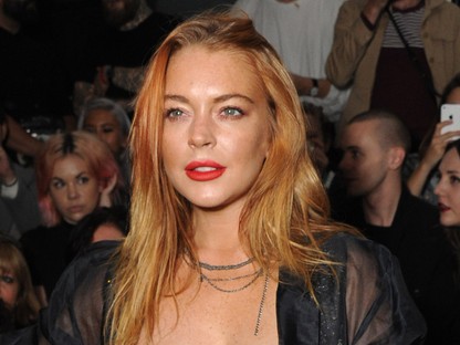 Nagyon durva: Lindsay Lohant megütötték, miután el akart vinni két ismeretlen gyereket szüleitől