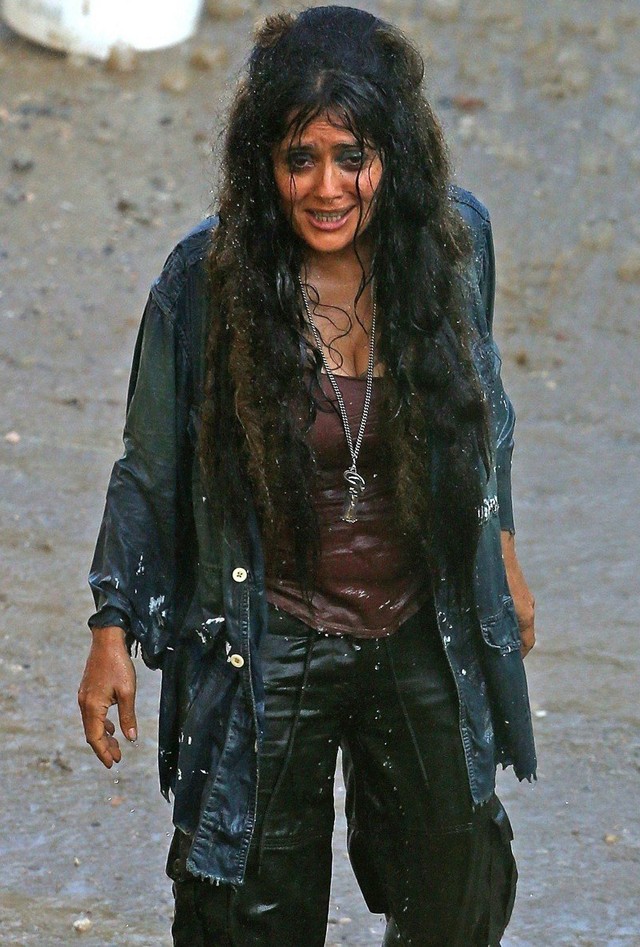 Salma Hayek teljesen felismerhetetlen lesz új filmjében