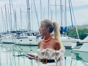 Kassai Fibi az egyik balatonfüredi butikban csapott le erre a csodás szettre