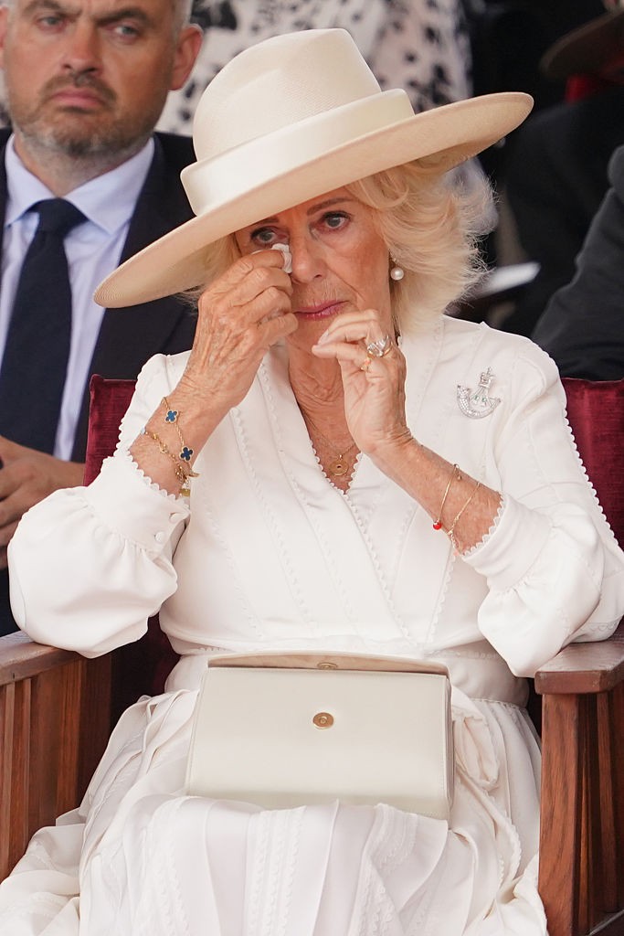 Kamilla királyné megkönnyezte Károly király beszédét