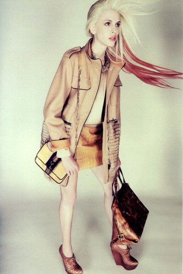 Fórizs Adina a D - la Repubblica divatanyagában