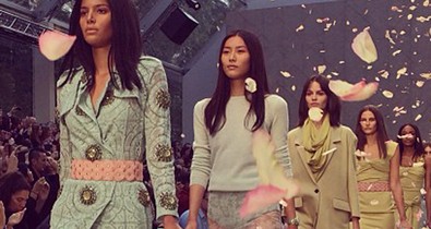 Interaktív - Buberry show és londoni Fashion Week az Instagramon keresztül