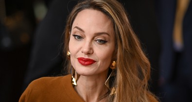 Angelina Jolie cipője telitalálat, ami bárhol megállja a helyét