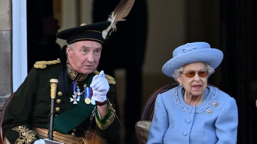 Itt a bizonyíték, mennyire nem keresnek jól a királyi család alkalmazottai