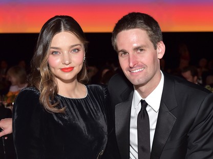 Harmadik gyermekével várandós a volt Victoria`s Secret modell