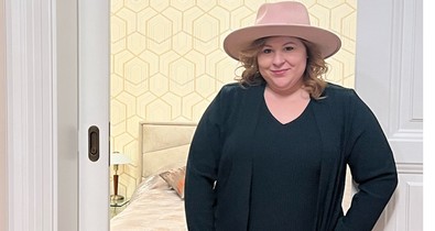 Ez a sötétzöld ruha egyszerűen ultrasikkes