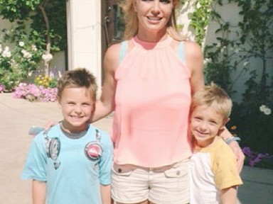 Britney fiai kész fiatalemberek!