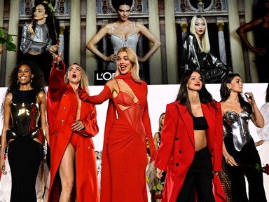 Kendall Jenner istennőként ragyogott, Jane Fonda 86 évesen sétált végig a kifutón a párizsi divathéten