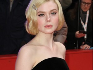 Elle Fanning eddigi vörös szőnyeges pályafutásának legcsodálatosabb ruhájában