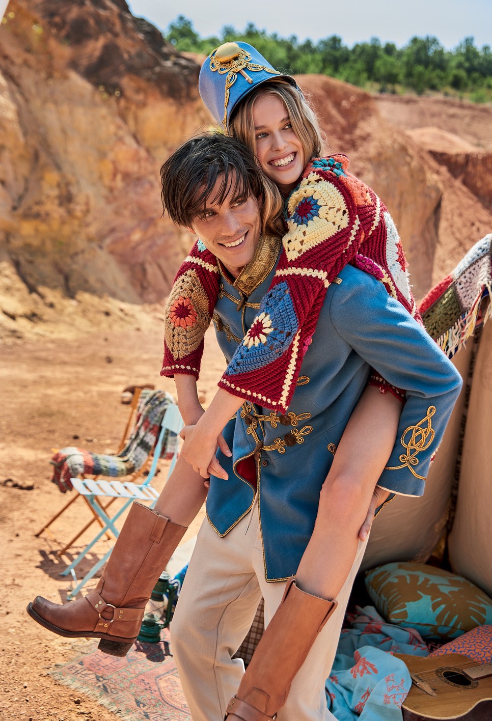 Vanda: Upcycled horgolt ruha és csizma RETROCK 31 980 Ft, 27 480 Ft | Dan: Nadrág RESERVED 6995 Ft