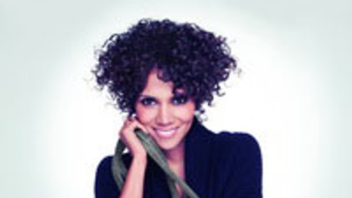 Halle Berry új cipői a Deichmannban