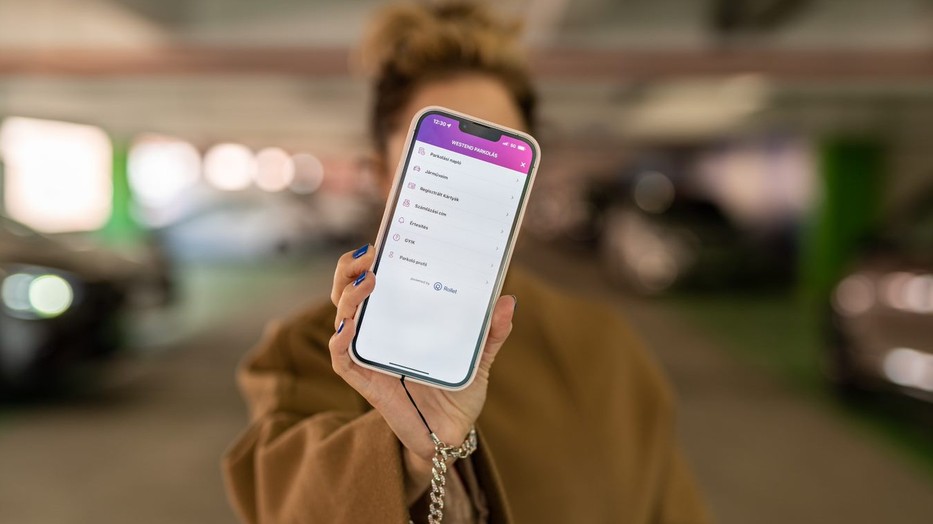 Sosem volt még ilyen egyszerű a parkolás: automatizált mobilparkolásra áll át a Westend