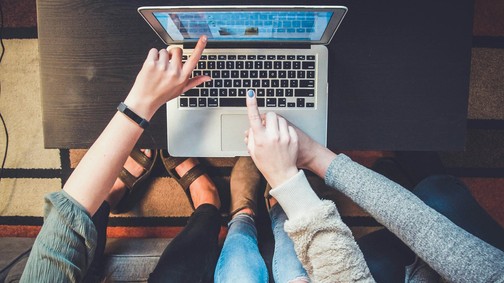 Jóváírás és fesztiválbérlet is járhat a diákoknak a számlanyitásért