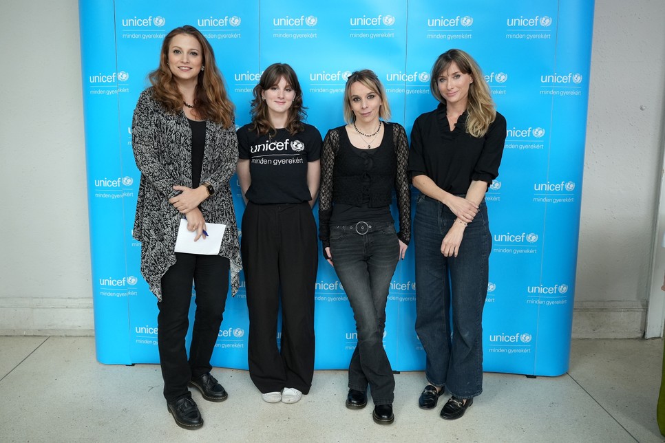 Mészáros Antónia, Rhone Emma, Leiner Laura és Szlankó Viola számos égető kérdést érintett a beszélgetés során
