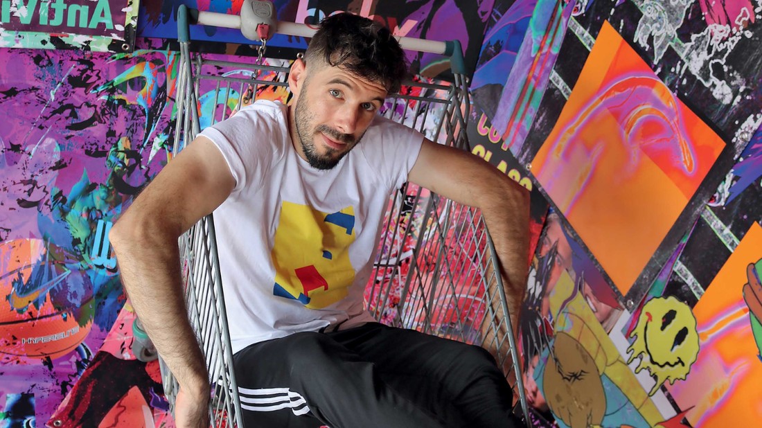 Dóczi Attila, művésznevén Májkül Nájt fiatal kora ellenére már két önálló kiállításon is túl van