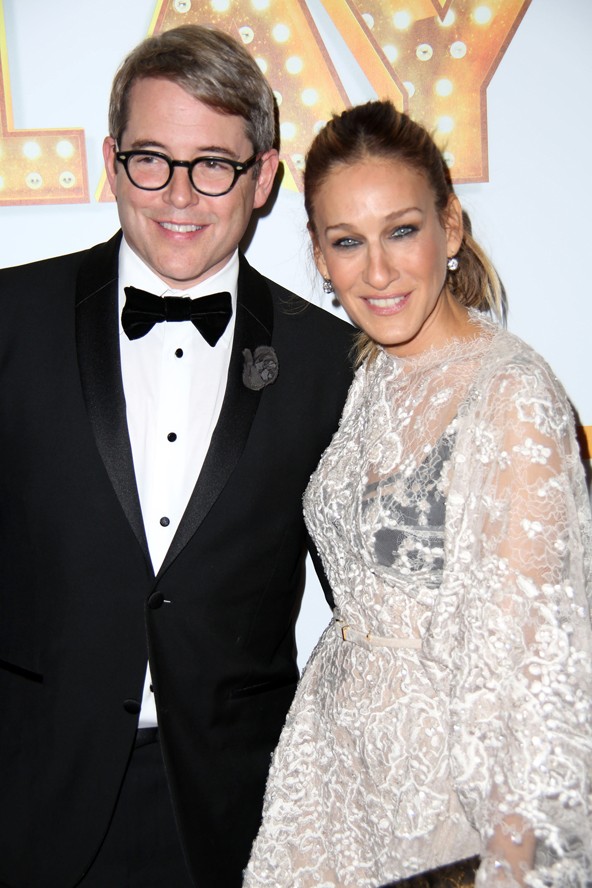 Sarah Jessica Parker és Matthew Broderick: nem csoda, Sarah Jessica rögtön levetette a lábáról Matthew-t. A stílusikon 1997-es esküvőjükön fekete menyasszonyi ruhát viselt!
