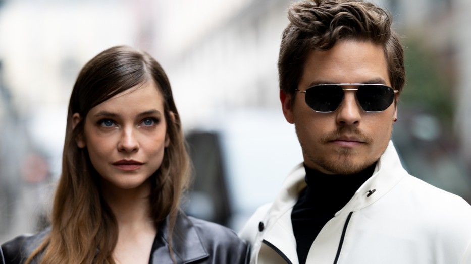 A színészet mellett egy ősi skandináv vallásnak és a mézsörfőzés mesterségének is hódol Palvin Barbara férje, Dylan Sprouse