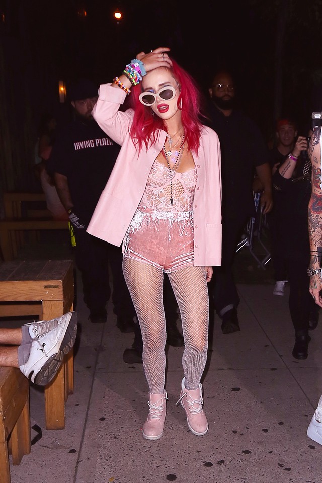 Bella Thorne pink koncert