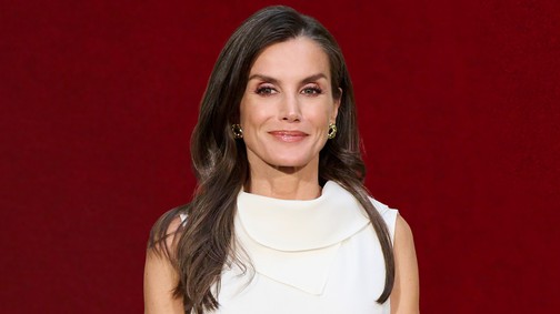 Letícia spanyol királyné nyári ruhája az egyik legszebb darab, amit láttunk: káprázatosan festett a Carolina Herrera kreációban