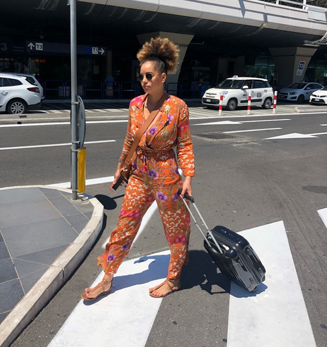 Bianca megmutatja a tökéletes ruhát repüléshez