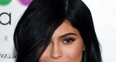 Kylie Jenner hatalmas cicit villantott!