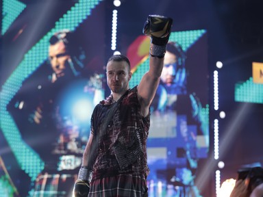 Sztárbox: Molnár Áron mérkőzésének ismét egy törölköző vetett véget, végre összeállt a szuperdöntős mezőny