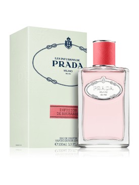 Infusion de Rhubarbe Eau de Parfum PRADA 73 990 Ft/100 ml (739,9 Ft/1 ml) - Rózsával, citrusos és pézsmásjegyekkel kombinálva könnyű, tiszta, friss és visszafogott illatot hoz létre.