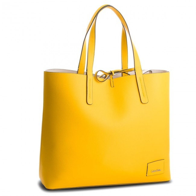 Táska CALVIN KLEIN BLACK LABEL www.ecipo.hu 45040 Ft