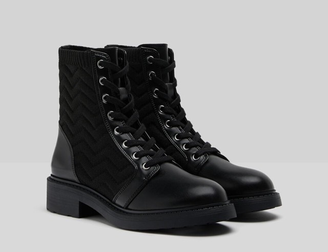 Zokni stílusú bokacsizma kontrasztos díszítéssel BERSHKA 6 995 Ft