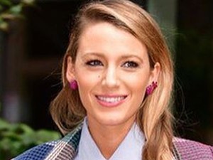Blake Lively beismerte, hogy az asztalterítőt vette fel ruha helyett