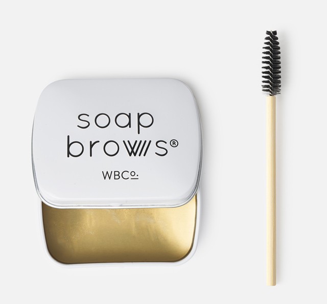 Szappannal a tökéletes szemöldökért: ezt a szuperolcsó trükköt ismerned kell