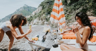 Az Instagramon látott, profin szerkesztett életek sokszor köszönőviszonyban sincsenek a valósággal, mégis ide menekülünk