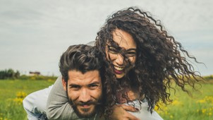 Szakértő mondja el, mi lehet a hosszú, boldog párkapcsolatok valódi titka