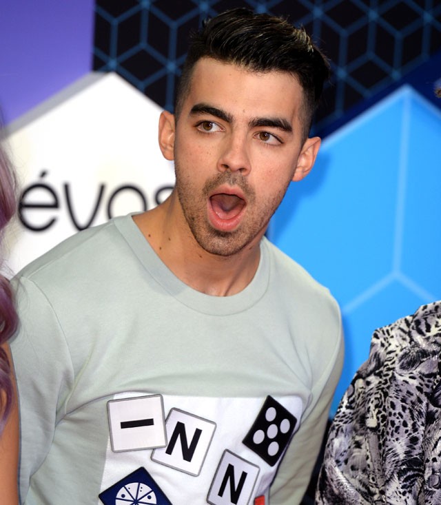 joe jonas, sophie turner, járnak, sztárpár, trónok harca, gigi hadid, szakítás