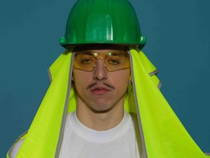 "Nem utálnak elegen" - Tommy Cash exkluzív interjúban számolt be extravagáns művészetéről