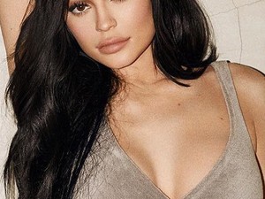 Ilyen lesz Kylie Jenner hatalmas pocakkal! A Photoshop mesterei megmutatják!