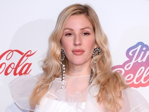 Ellie Goulding papicipőt húzott, és az eredmény egészen mókás