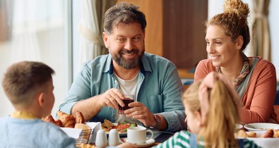 Így hat a szülők kommunikációja a gyerekek érzelmi fejlődésére