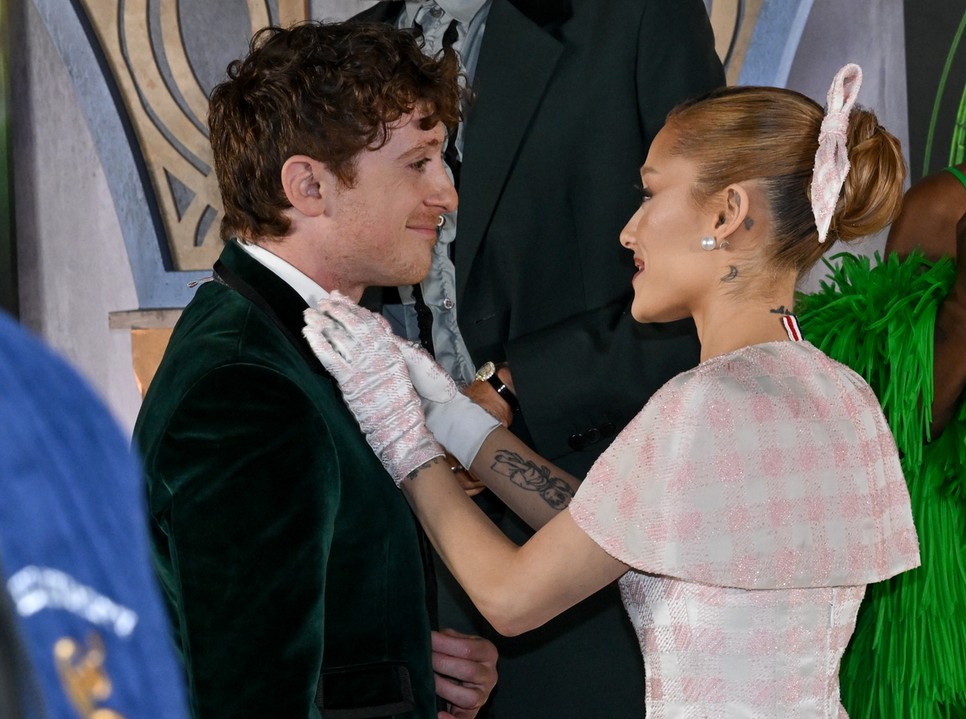 Ariana Grande és szerelme a Wicked premierjén 2024 novemberében