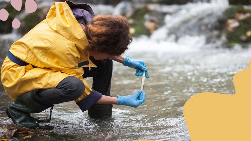 Hússzor annyi mikroműanyagot juttatunk a szervezetünkbe, ha csapvíz helyett palackozott vizet iszunk