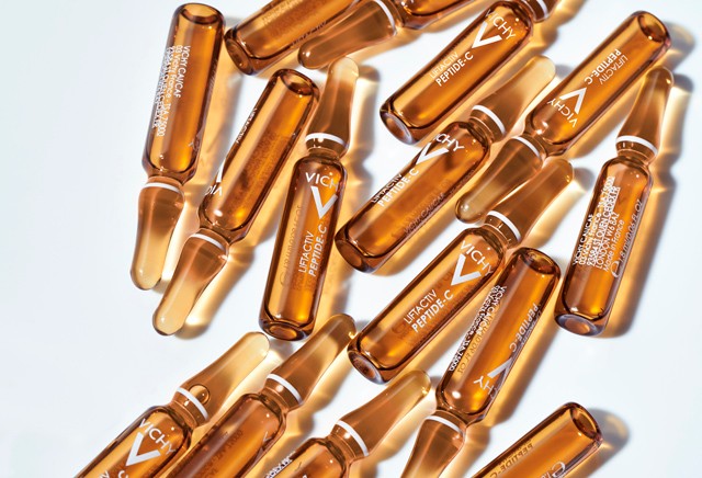 10 összetevő és más semmi! Fiatalítsd meg arcbőröd a tiszta C-vitamin erejével!