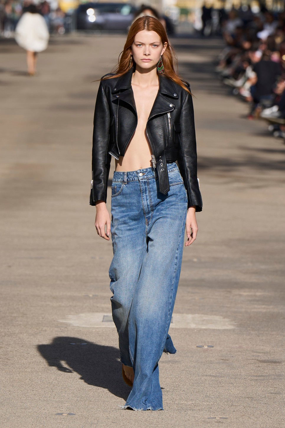 Stella McCartney kollekciójában a farmer igazi klasszikusként szerepel