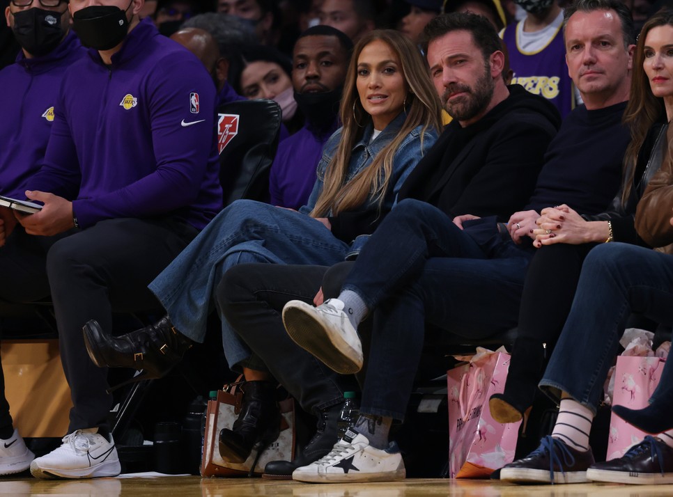 Jennifer Lopez és Ben Affleck cukiskodásától hangos már megint az internet