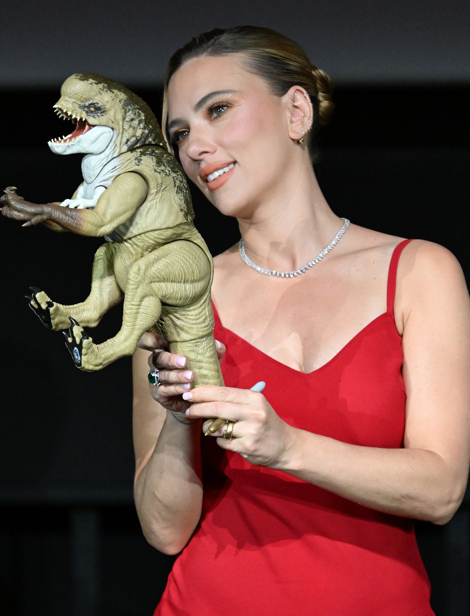 Scarlett Johansson a Jurassic World: Újjászületés premierjén